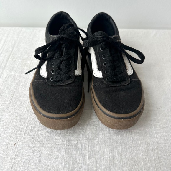 Vans Ward Kids Black White Gum Sole Lace Up Canvas Skate Shoes Youth 12 - Picture 2 of 9